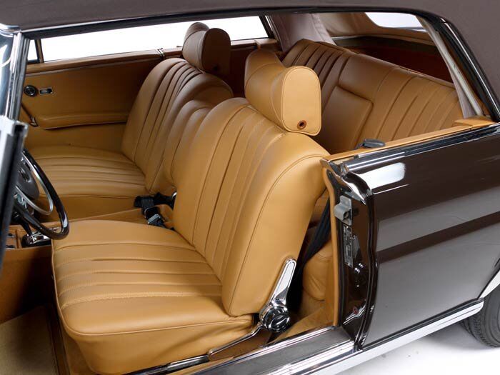 Mercedes Benz W111 1961-1971 220SE