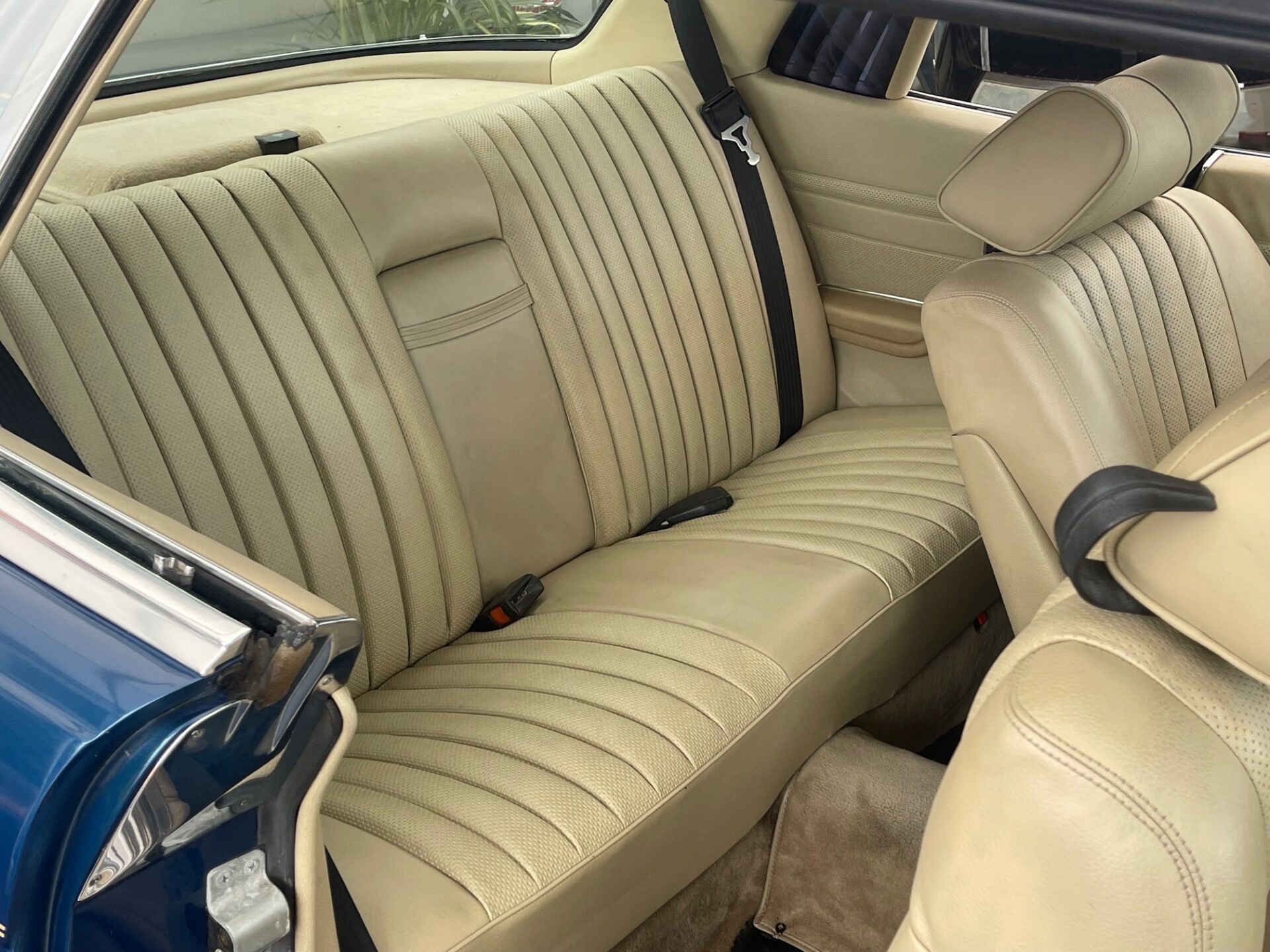 Mercedes Benz W107 1973-1985 280SLC