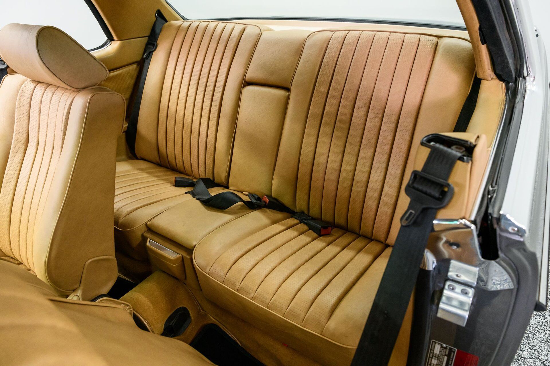 Mercedes Benz W123 Rear Seat Covers Vinyl 1977-1985 240, 250, 280, 380, 300 Coupe/Sedan/Wagon - Image 3