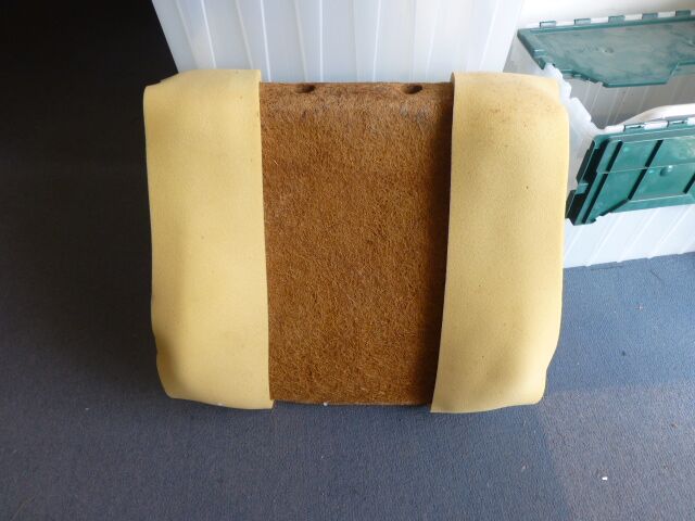 Mercedes Benz W116 1972-1980 280S/SE, 300SD, 450SE/SEL, 6.9, Rubberized Seat Pads: Front Backrest Pad - Image 2
